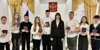 В Азовском районе торжественно вручили первые паспорта - Газета Приазовье